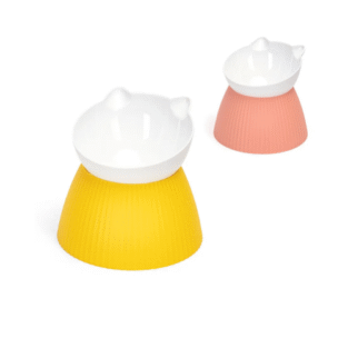 BĻODA KAĶIEM AUGSTA